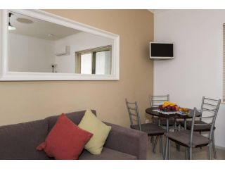 M104 West Perth Studio Apartment Apartment, Perth - 2