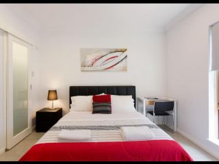 M5 West Perth Studio Apartment Apartment, Perth - 2