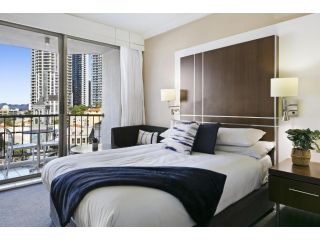 Hotel-style Apartment, Distance to Cali Beach Club Apartment, Gold Coast - 2