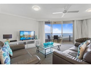 MadeComfy Beach Haven Beachfront 2-Bed Apartment Apartment, Gold Coast - 2