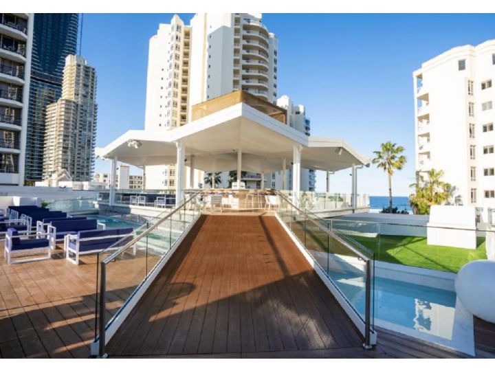 Beachside Studio Apartment with Ocean & City views Apartment, Gold Coast - imaginea 14