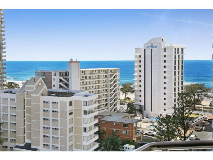 Beachside Studio Apartment with Ocean & City views Apartment, Gold Coast - imaginea 8