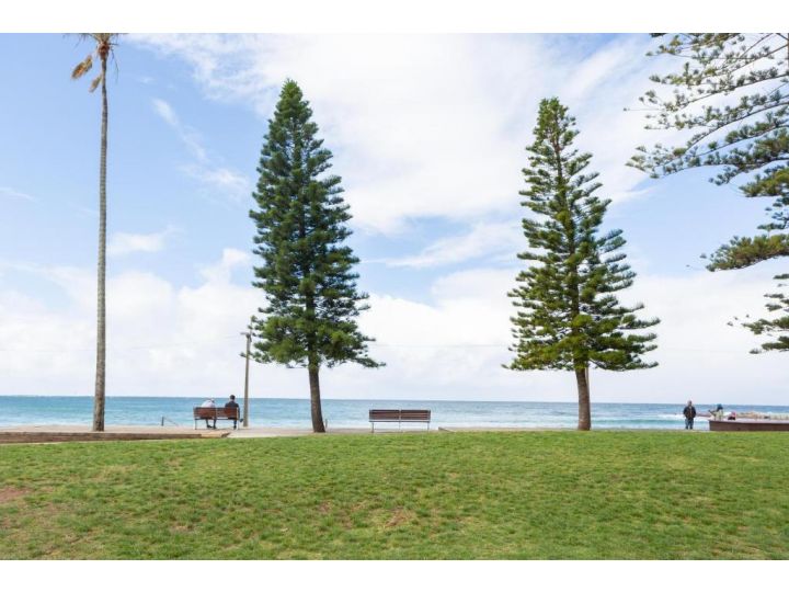 MadeComfy Trendy Apartment on Dee Why Beach Apartment, Deewhy - imaginea 12