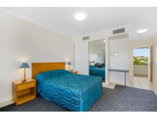 Madison Ocean Breeze Apartments Hotel, Townsville - 2