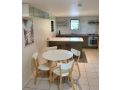 Magnetic Diamond - Gorgeous Holiday Chalet Villa, Nelly Bay - thumb 4