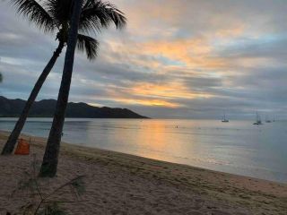 Magnetic Island perfect getaway apartment Apartment, Nelly Bay - 1