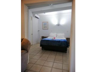 Magnetic Island Resort, Sleeps 6, Free WIFI Accomodation, Nelly Bay - 2