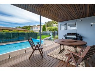 MAGNIFICENT 5-BEDROOM HOME // POOL & OCEAN VIEW Guest house, Corlette - 4