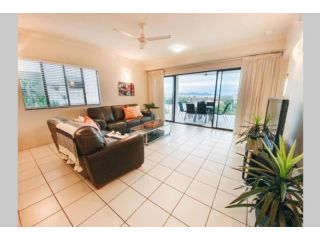 Magic On Melton Apartment, Townsville - 3