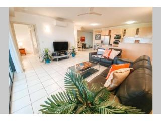 Magic On Melton Apartment, Townsville - 4