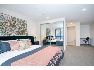 One-Bedroom Luxury Mulberry Apartment Apartment, Australia - 3