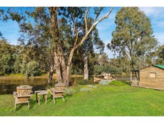 Maidens Rest - Luxury riverfront adults retreat Guest house, Moama - 3