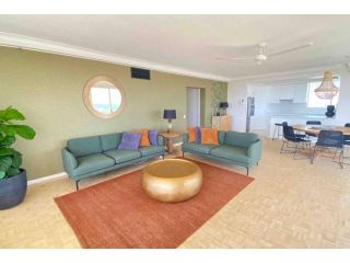Main Beach luxury 3 bedrooms apartment Apartment, Gold Coast - 3