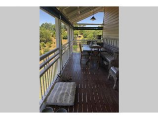 Maleny Country House - Queenslander on Acreage Guest house, Maleny - 3