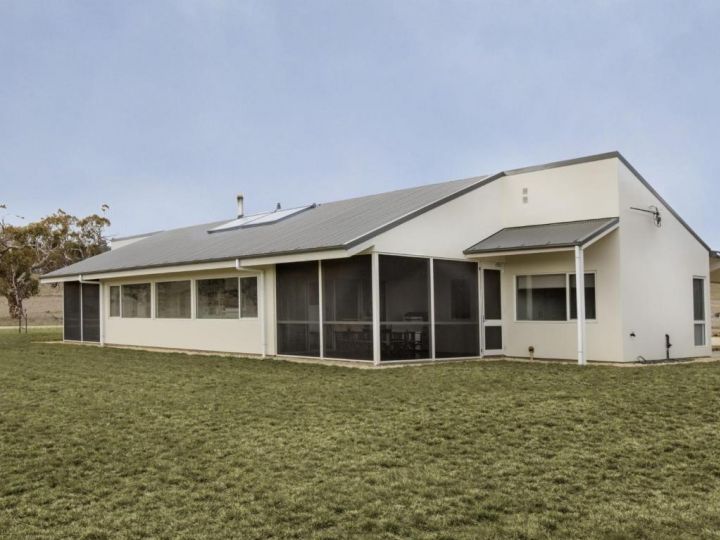 Manna Tree Farm -modern home with majestic views in stunning countryside Guest house, Jindabyne - imaginea 15