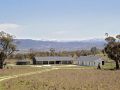 Manna Tree Farm -modern home with majestic views in stunning countryside Guest house, Jindabyne - thumb 14
