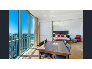 Legends Hotel Penthouse Lvl Spa Suite in Surfers Paradise Hotel, Gold Coast - 5