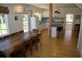 Maple House - The ideal retreat for family and friends. Guest house, Bright - 5