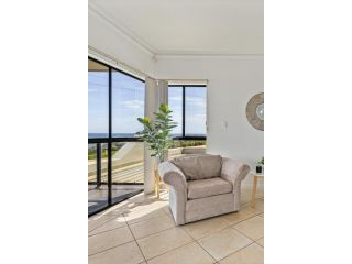 Mareblue Villa ~ Panoramic Sea Views â€¢ C21 Guest house, Aldinga Beach - 4
