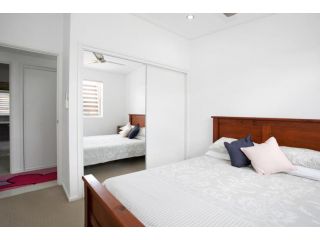Marina Beach Holiday Home Apartment, Queensland - 4