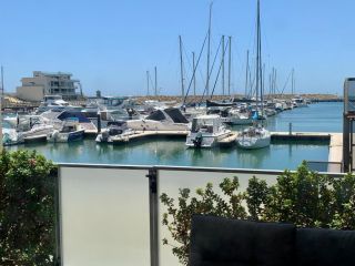 Mariner's Cove ~ Luxe Waterfront Apartment Apartment, Western Australia - 1