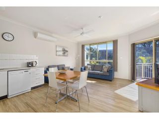 Martys Little Beach No11 Apartment, Nelson Bay - 4