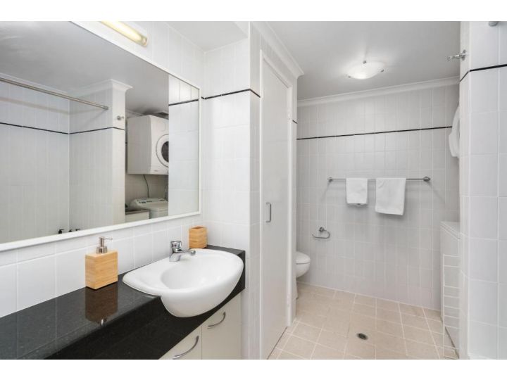 Marvellous Mts Bay Resort Style 1BR Pool & Tennis. Apartment, Perth - imaginea 16