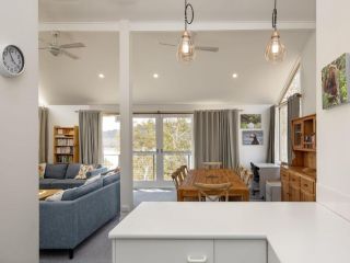 'Matilda' - Spacious & centrally located with great lake views Guest house, Jindabyne - 4