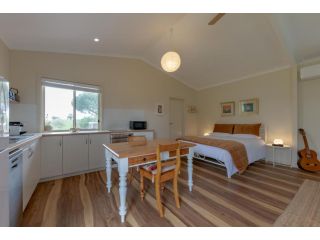 Meander Retreat - Garden Studio Guest house, South Australia - 4