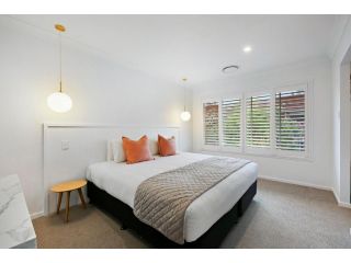 Mediterranean-Inspired Surfers Paradise Escape Apartment, Gold Coast - 1