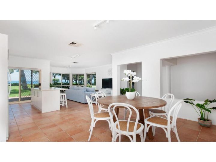 Memories on the Beachfront Guest house, Corlette - imaginea 19