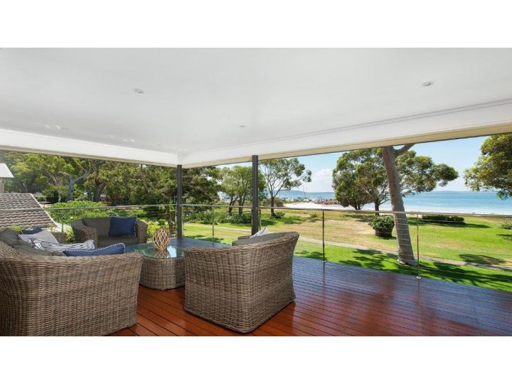 Memories on the Beachfront Guest house, Corlette - imaginea 1