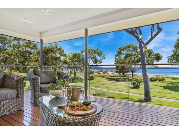 Memories on the Beachfront Guest house, Corlette - imaginea 2