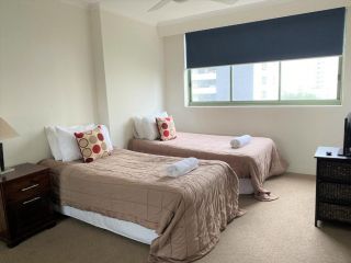 The Meriton Apartments on Main Beach Aparthotel, Gold Coast - 5