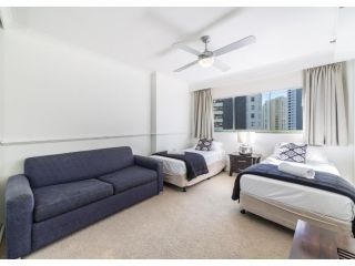 The Meriton Apartments on Main Beach Aparthotel, Gold Coast - 4