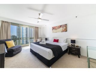 The Meriton Apartments on Main Beach Aparthotel, Gold Coast - 1