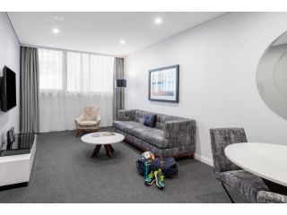 Meriton Suites North Sydney Hotel, Sydney - 2