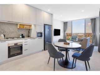 Meriton Suites George Street, Parramatta Hotel, Sydney - 4