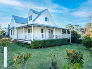 Mermaid Cottage at Hyams Beach 4pm Check Out Sundays Guest house, Hyams Beach - 2