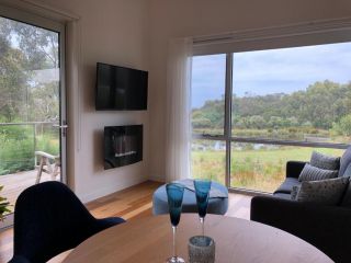 Messmates Luxury Eco Suites Bed and breakfast, Inverloch - 2