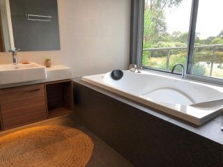 Messmates Luxury Eco Suites Bed and breakfast, Inverloch - 3