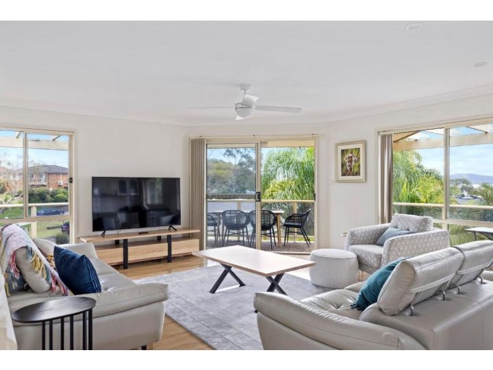 Meters to the Anchorage Port Stephens Guest house, Corlette - imaginea 2