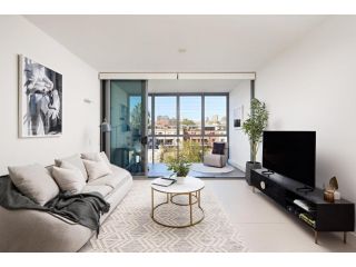 Metropolitan Woolloomooloo Apartment, Sydney - 2