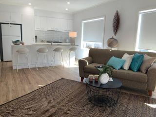 METUNG 3 BEDROOM, BRAND NEW HOUSE! Guest house, Metung - 2