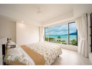 Micado Whitsunday Penthouse 3 Bedroom Apartment, Airlie Beach - 5