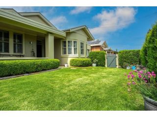 'Micah House' A Central Mudgee Art Deco Hideaway Guest house, Mudgee - 2