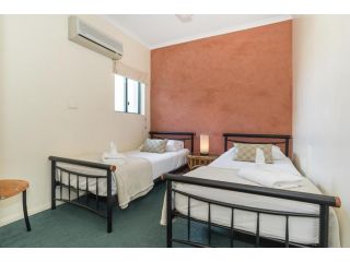 Mid City Luxury Suites Aparthotel, Cairns - 1