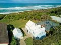 Middle Rock Beach House - Beach Front, Lake Cathie Guest house, Lake Cathie - thumb 8