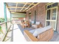 Milltopia, Heritage Listed, Beautiful Terrace with Balcony Guest house, Millthorpe - thumb 11