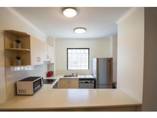 Minnie St 2 Bedroom / 2 Bathroom Apartment Apartment, Cairns - 5